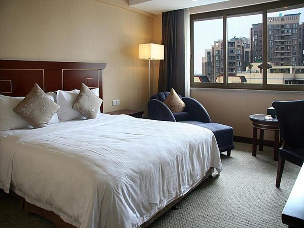 Rong Impression International Hotel Chengdu Exterior photo